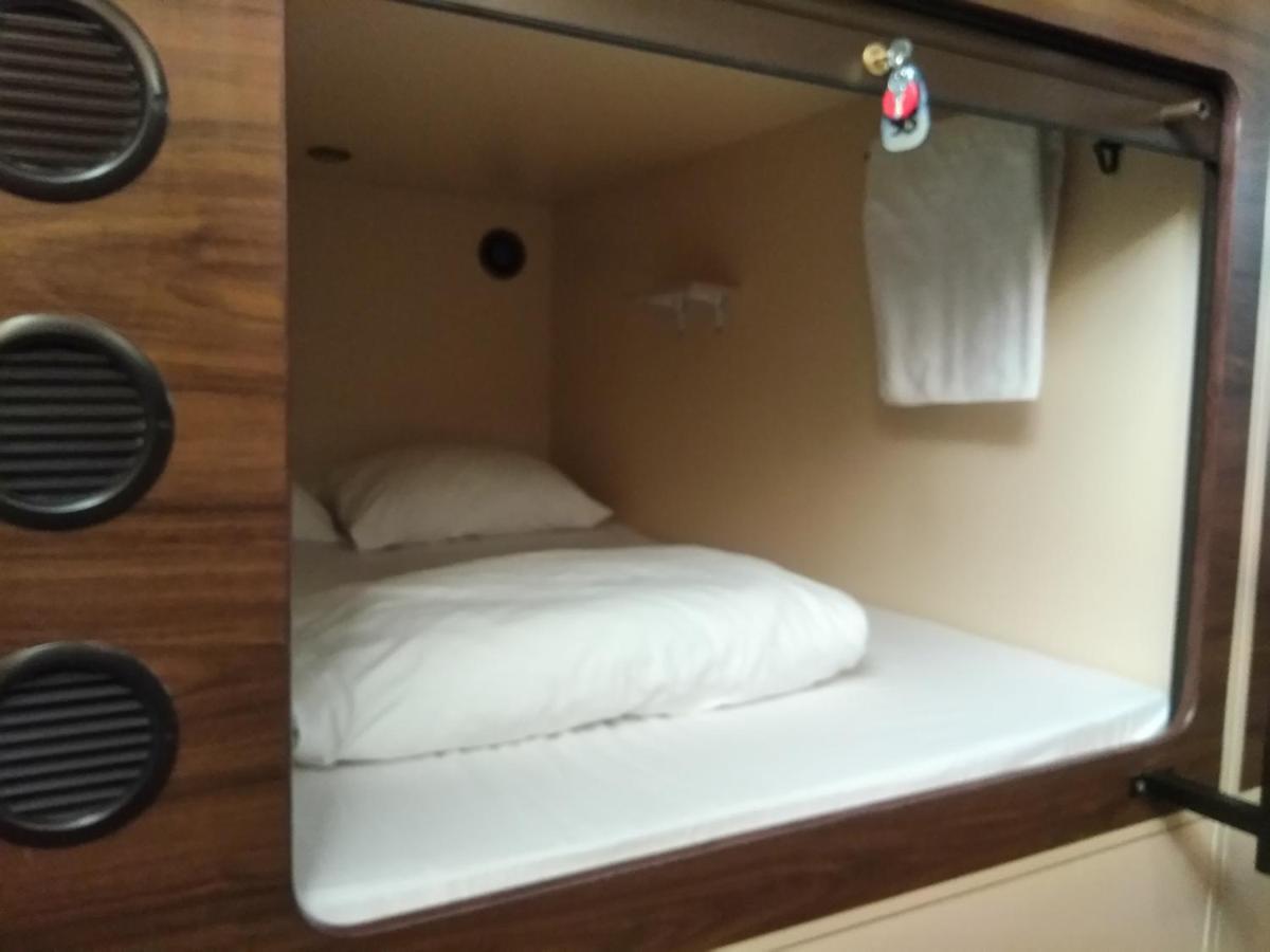 Capsule Hotel Interqube Tretyakovskaya Moscow Ngoại thất bức ảnh